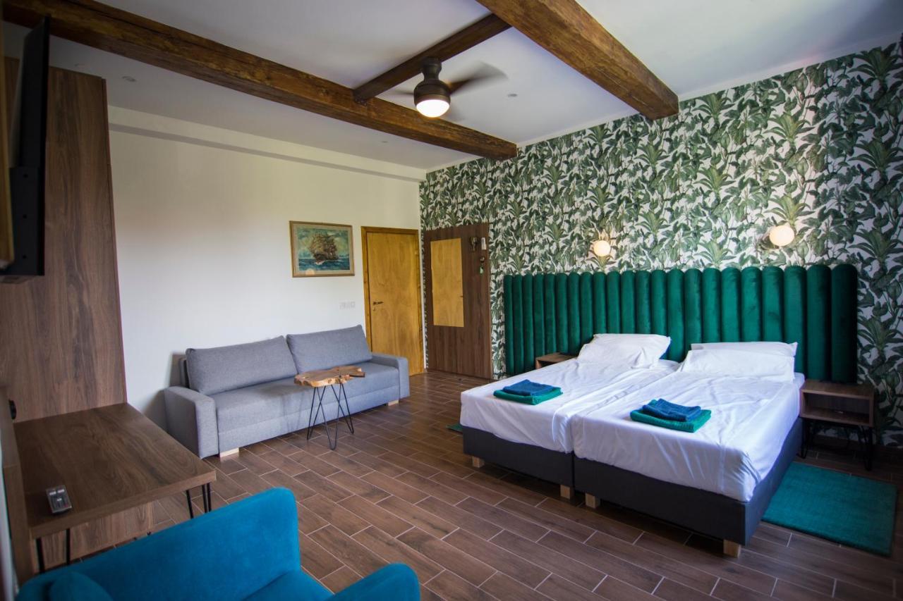 Luxurio Rooms With Baths 利沃诺 外观 照片