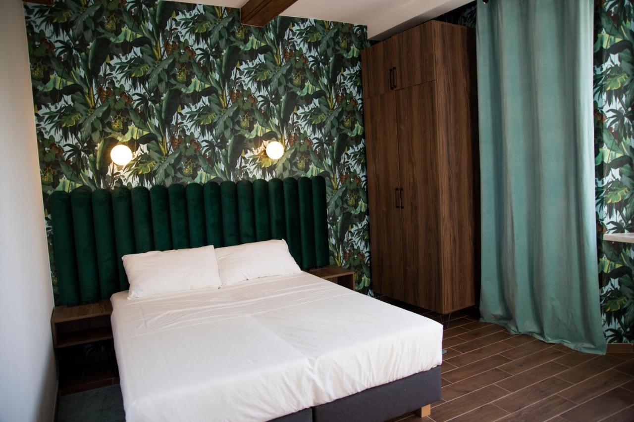 Luxurio Rooms With Baths 利沃诺 外观 照片