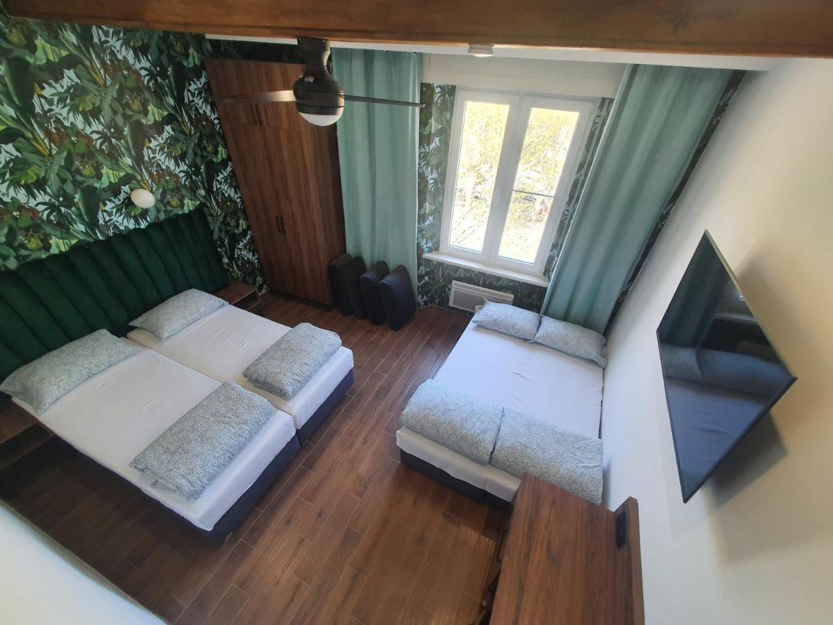 Luxurio Rooms With Baths 利沃诺 外观 照片