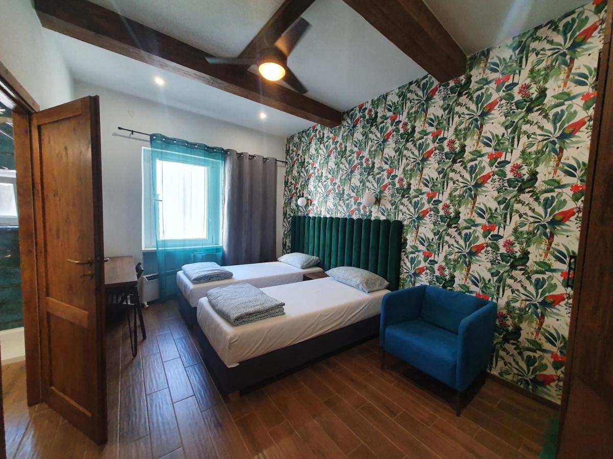 Luxurio Rooms With Baths 利沃诺 外观 照片