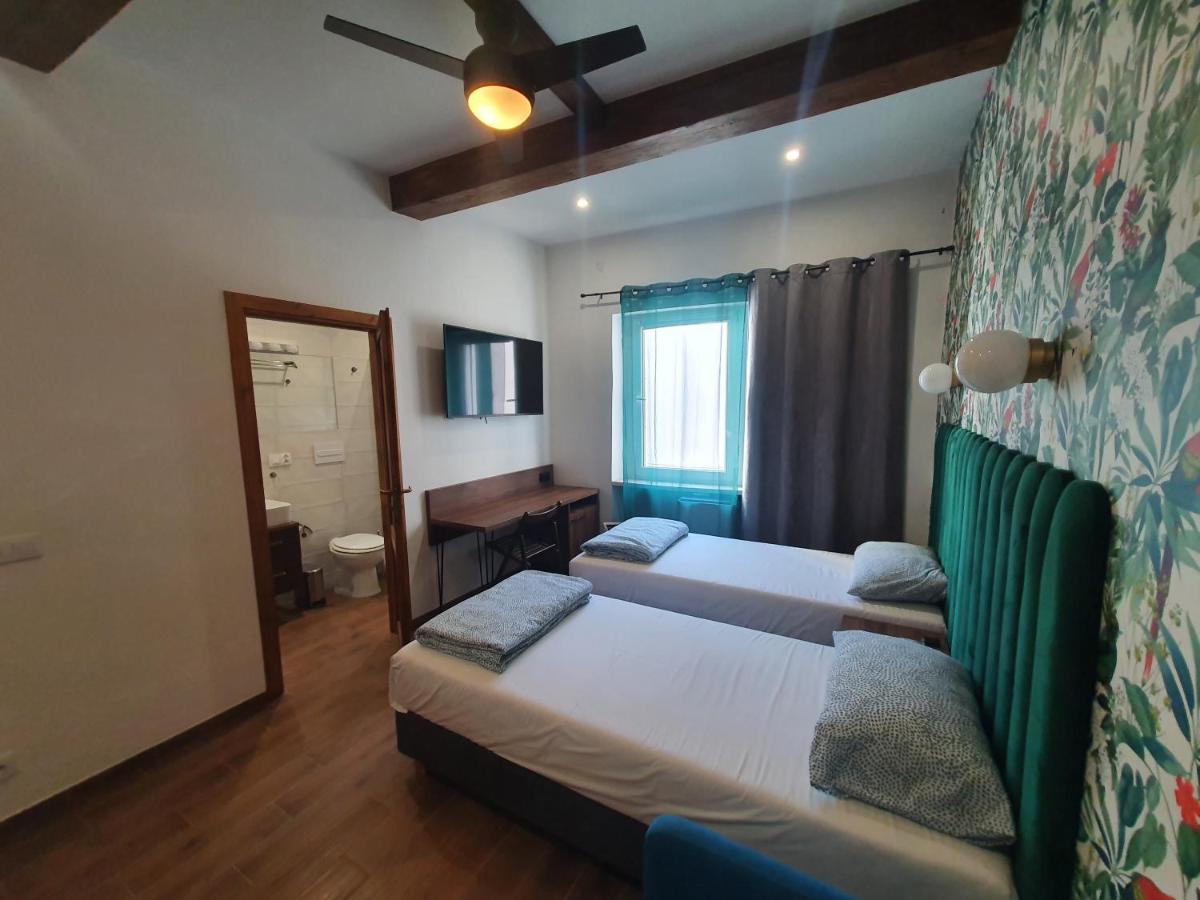 Luxurio Rooms With Baths 利沃诺 外观 照片